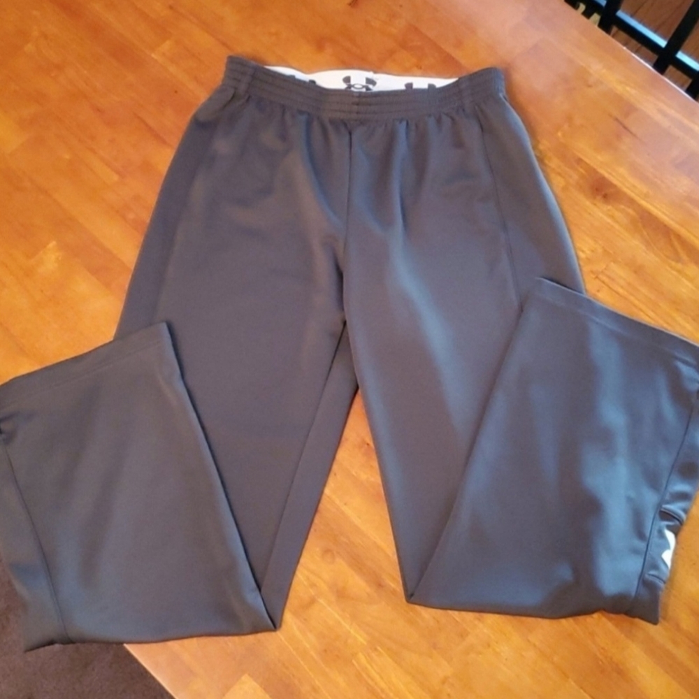 Under Armour athletic pants M